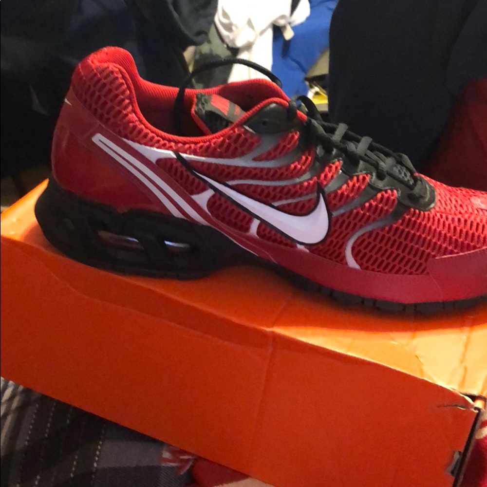 Just want to sell these shoes